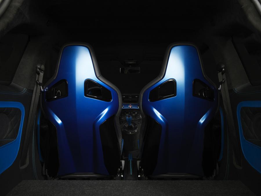 Интерьер Abarth 500 Blue Wonder by Pogea Racing 2015 года  (фото 6 из 43)